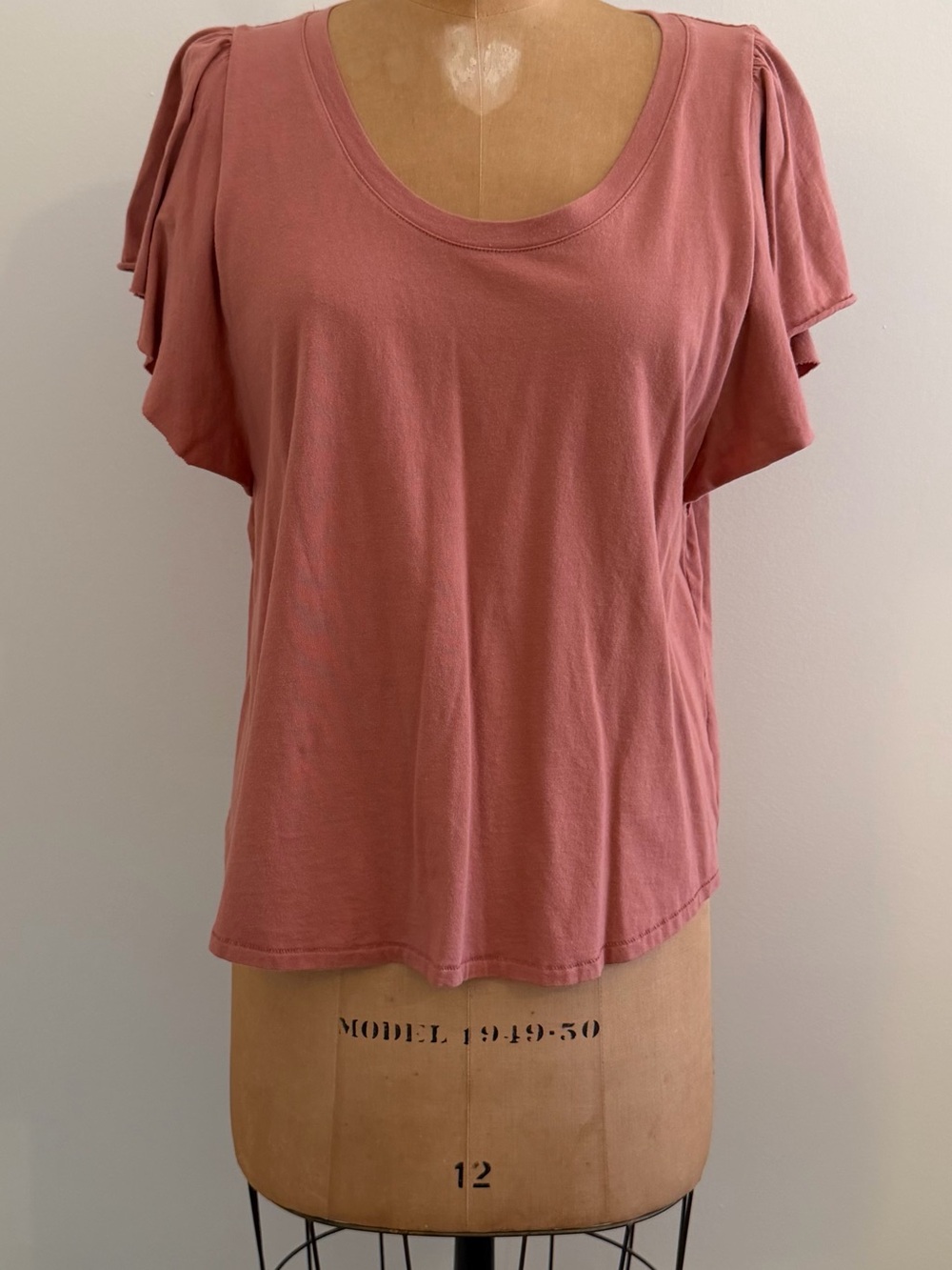 Universal Thread Rose Pink Short Sleeve Scoop Neck Top